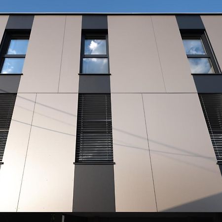 Hotel At Home - Late Arrival Self Check In Graz Exterior photo